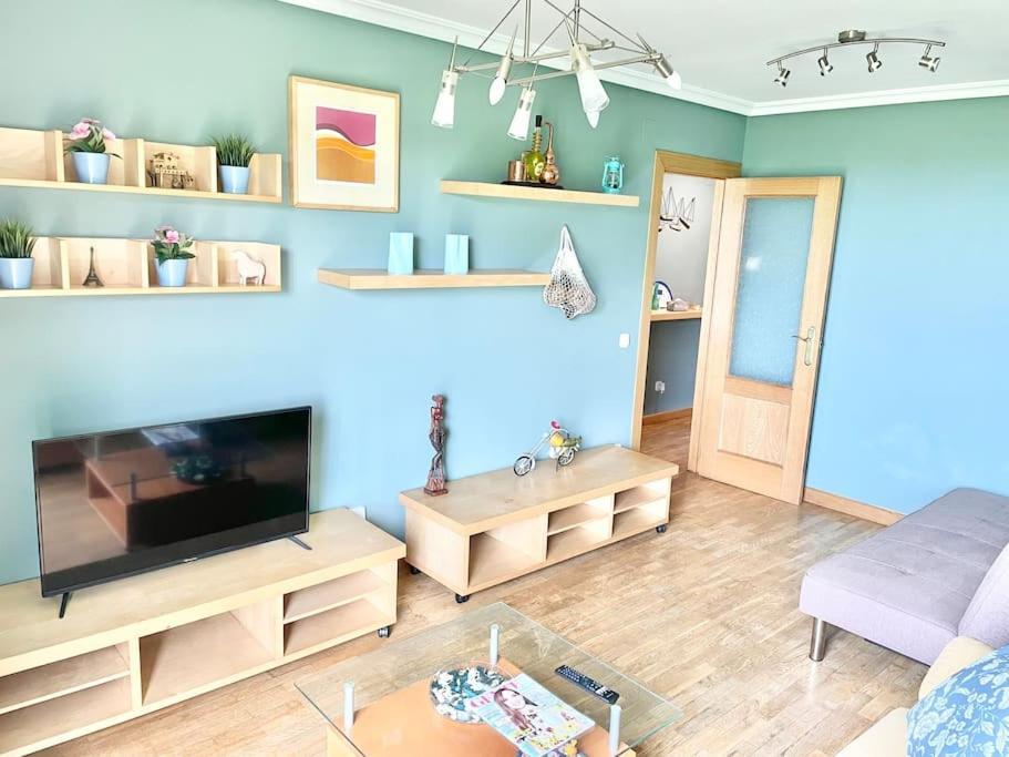 Tycher House Apartment Candas